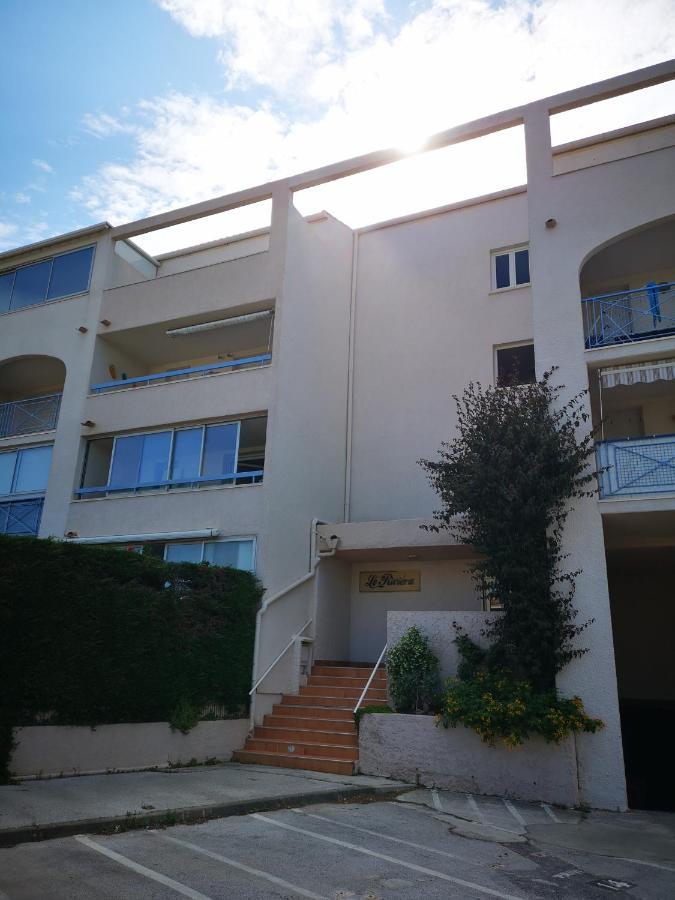 Appartement Avec Piscine Et Garage Proche Plage Et Commerces لا سين سور مير المظهر الخارجي الصورة